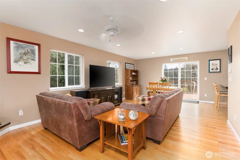 Property photo for 2534 Hewlett Court, Bellingham photo 8