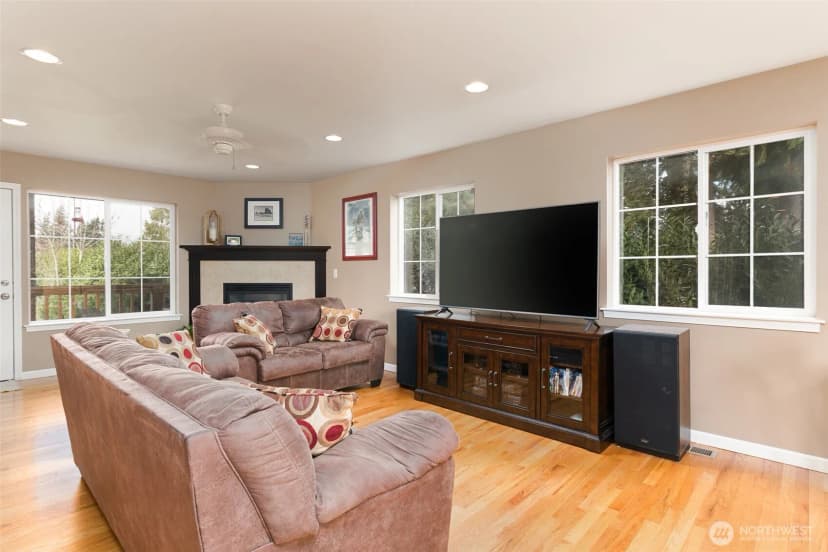 Property photo for 2534 Hewlett Court, Bellingham photo 9