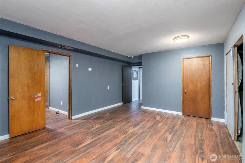 Property photo for 37252 Military Road S, Auburn photo 27