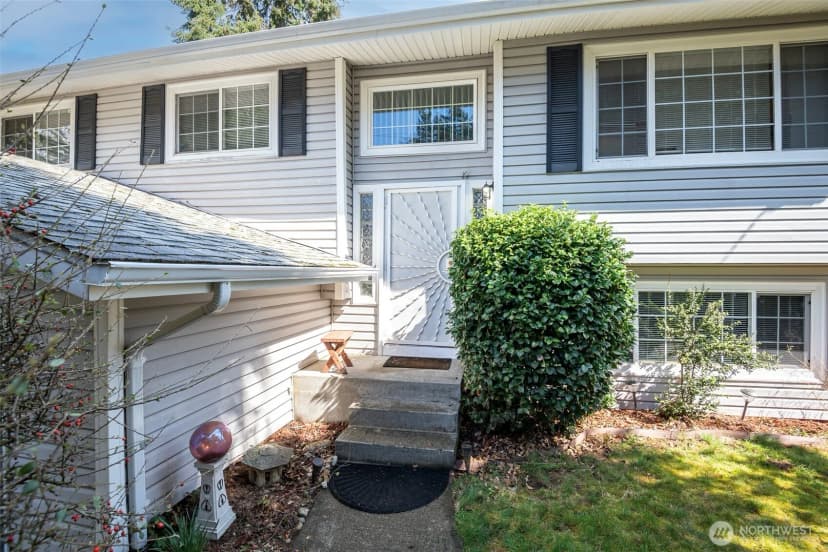 Property photo for 37252 Military Road S, Auburn
