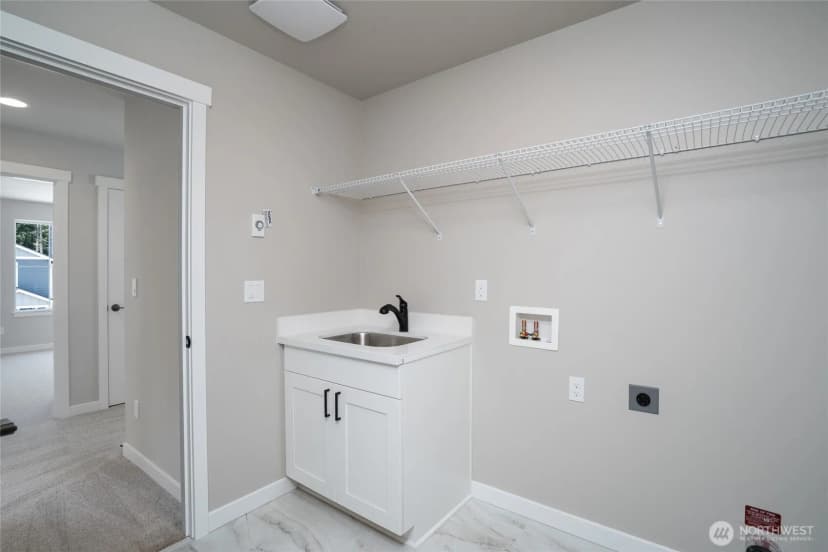 Property photo for 2405 Sw Ridgeway Drive, Oak Harbor photo 10