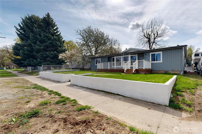 Property photo for 314 W Sixth Street, Waitsburg photo 37