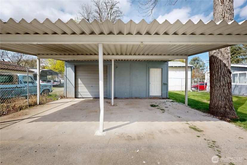 Property photo for 314 W Sixth Street, Waitsburg photo 32