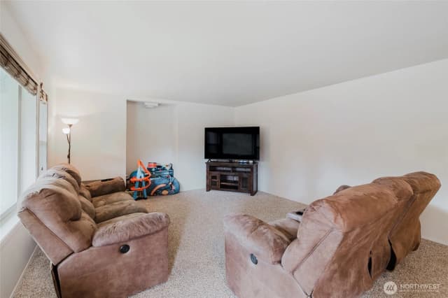 Property photo for 2815 Fordham Court Se, Olympia photo 3