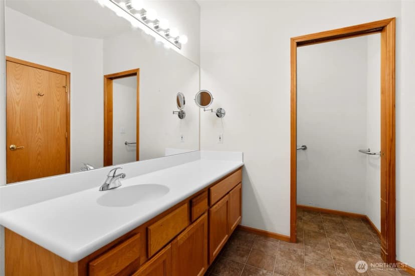 Property photo for 500 Fieldstone Loop #13, Lynden photo 25