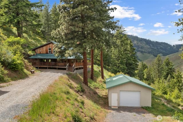 Property photo for 9381 Olalla Cayon Road, Cashmere