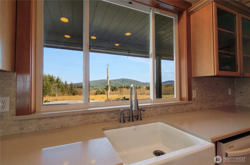Property photo for 44002 161st Avenue E, Eatonville photo 9