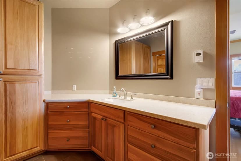 Property photo for 44002 161st Avenue E, Eatonville photo 16