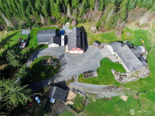 Property photo for 44002 161st Avenue E, Eatonville photo 3