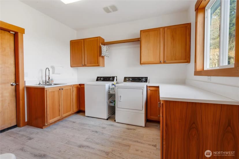 Property photo for 44002 161st Avenue E, Eatonville photo 19