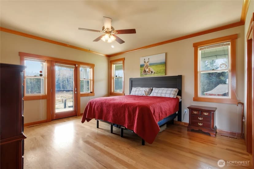 Property photo for 44002 161st Avenue E, Eatonville photo 15