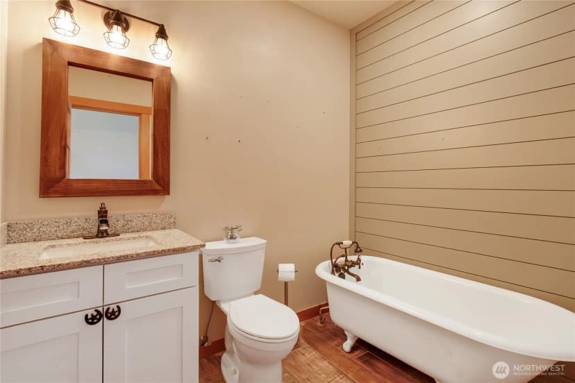 Property photo for 44002 161st Avenue E, Eatonville photo 13