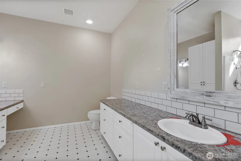 Property photo for 44002 161st Avenue E, Eatonville photo 25