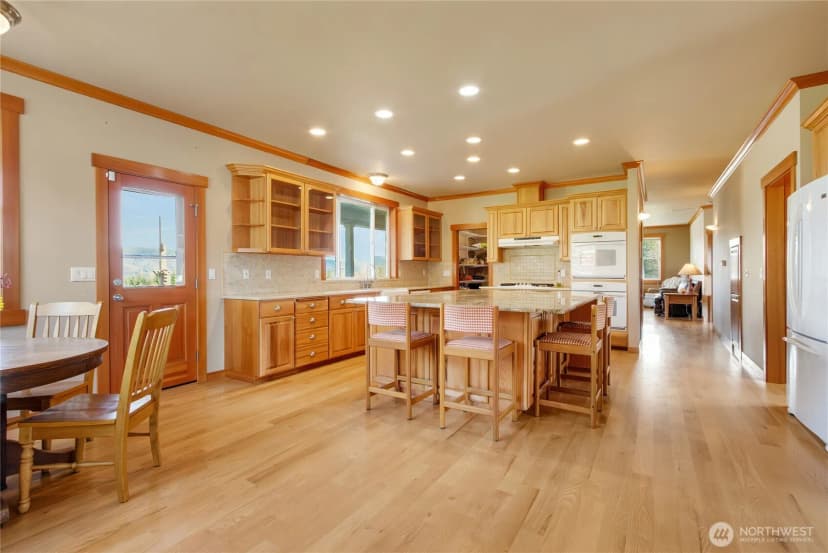 Property photo for 44002 161st Avenue E, Eatonville photo 11