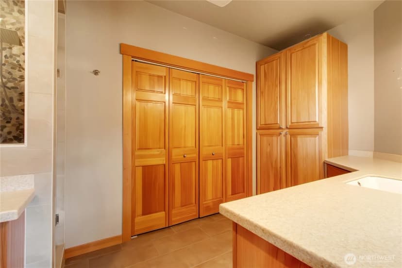 Property photo for 44002 161st Avenue E, Eatonville photo 17