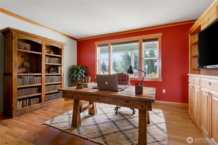 Property photo for 44002 161st Avenue E, Eatonville photo 12