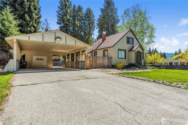 Property photo for 308 Ski Hill Drive, Leavenworth