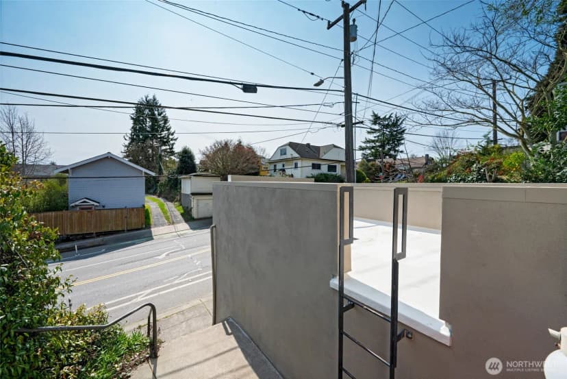 Property photo for 1908 Ne 65th Street, Seattle photo 3