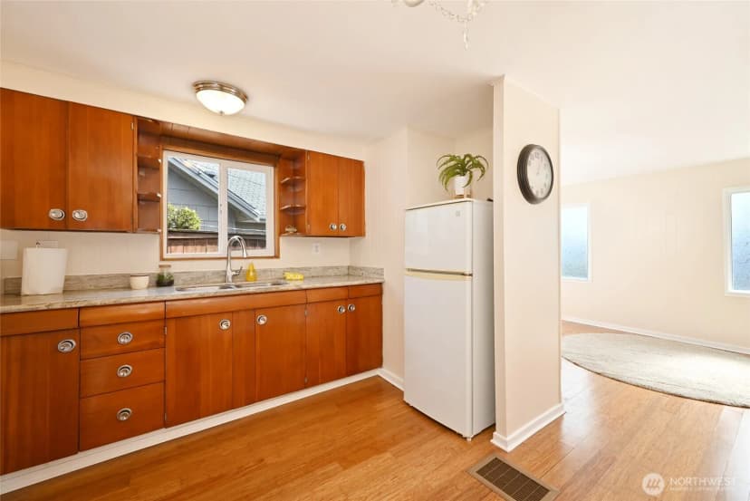 Property photo for 1908 Ne 65th Street, Seattle photo 15