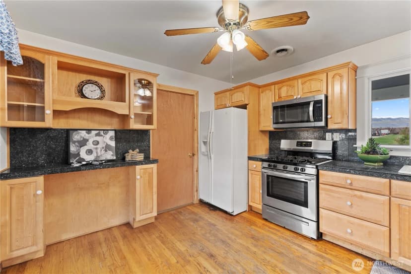 Property photo for 312 N Perry Avenue, East Wenatchee photo 10