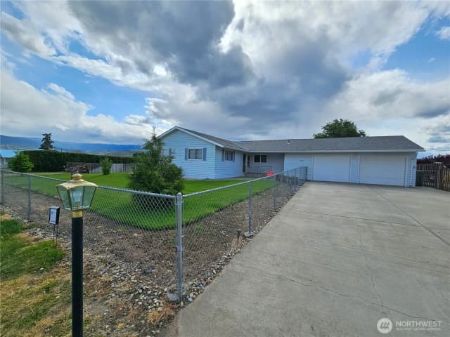 Property photo for 312 N Perry Avenue, East Wenatchee photo 3