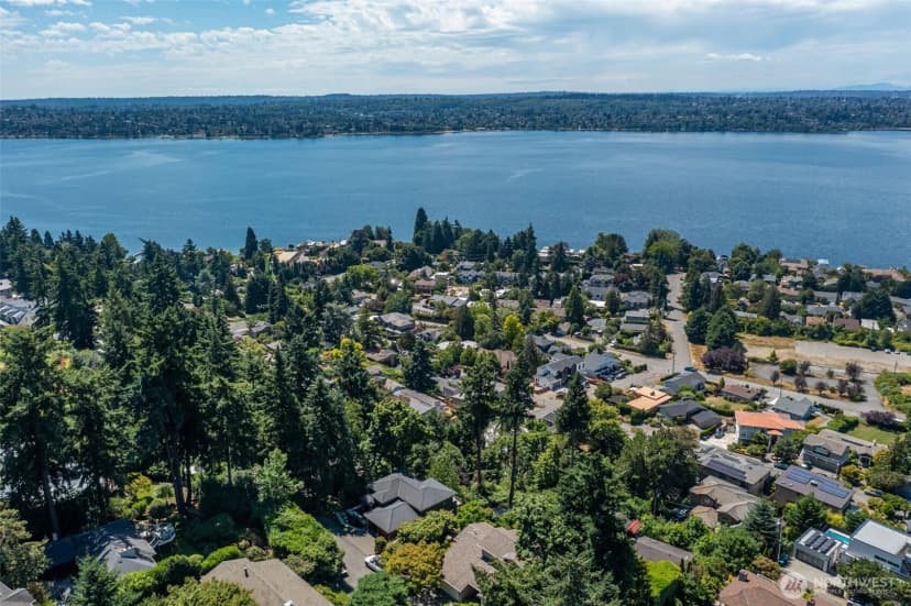 Property photo for 28 Xx 68th Avenue Se, Mercer Island photo 5