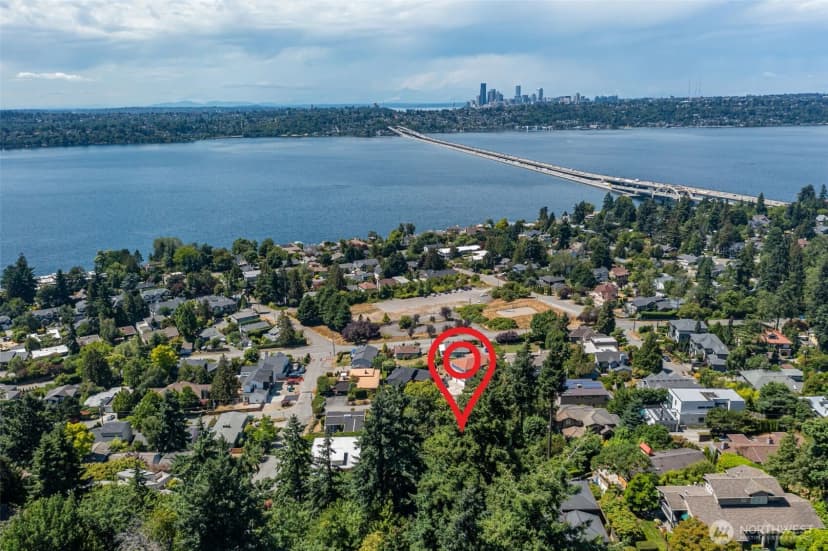 Property photo for 28 Xx 68th Avenue Se, Mercer Island photo 3