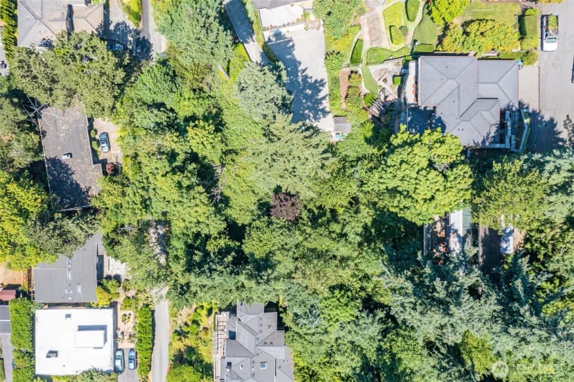 Property photo for 28 Xx 68th Avenue Se, Mercer Island photo 2