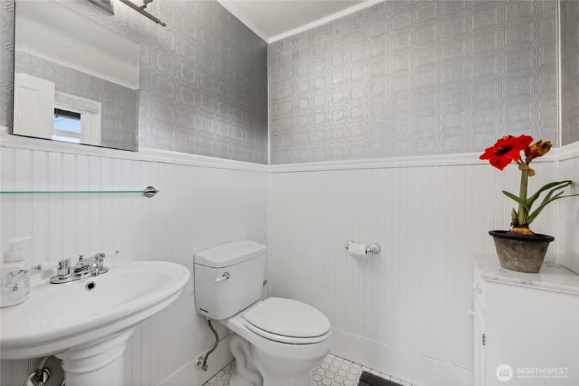 Property photo for 814 E Wright Ave, Tacoma photo 20