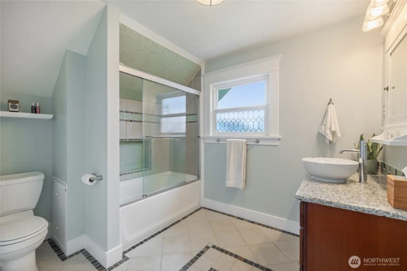 Property photo for 814 E Wright Ave, Tacoma photo 29