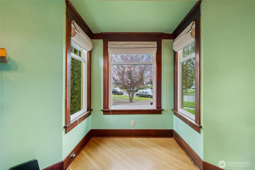 Property photo for 814 E Wright Ave, Tacoma photo 14