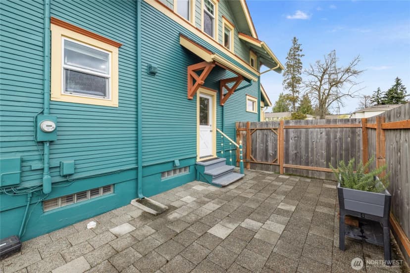 Property photo for 814 E Wright Ave, Tacoma photo 19