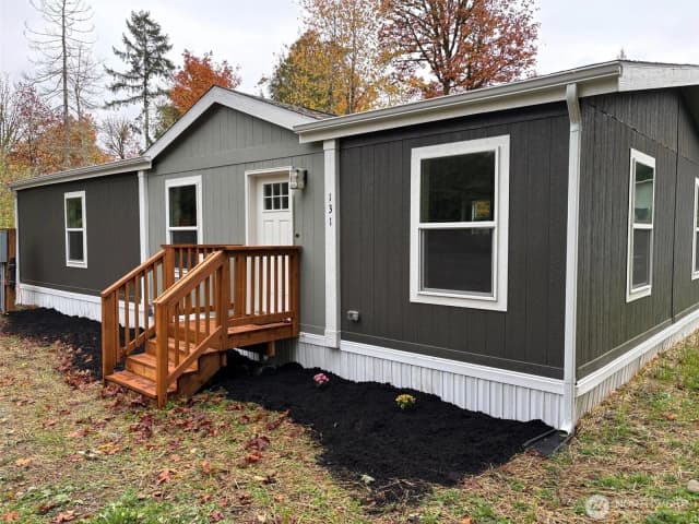 Property photo for 131 E Kingston Way, Shelton photo 2