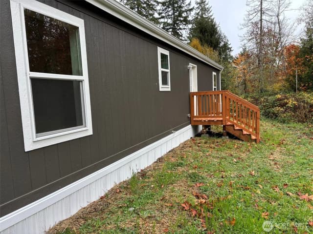 Property photo for 131 E Kingston Way, Shelton photo 5
