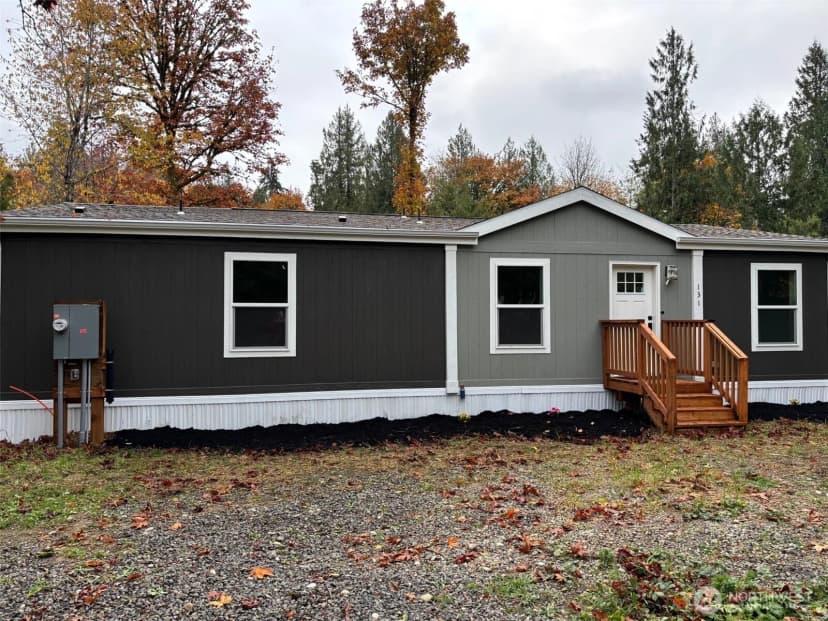Property photo for 131 E Kingston Way, Shelton photo 3