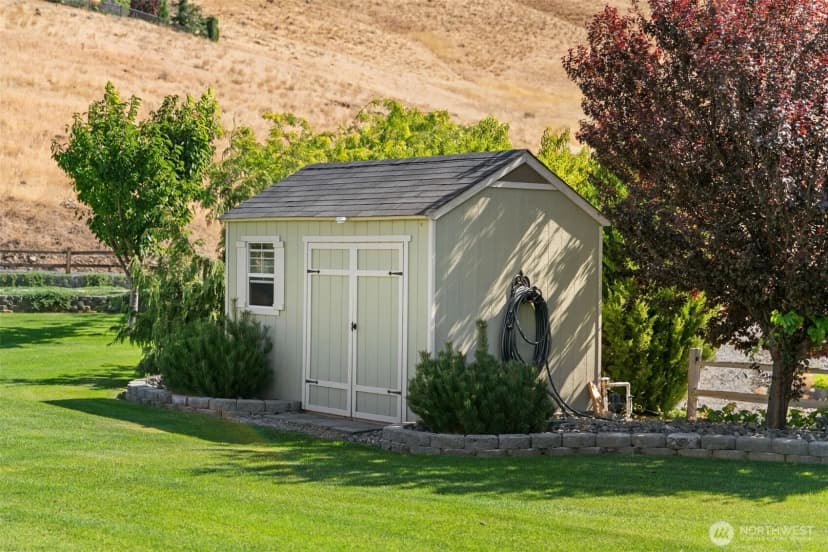 Property photo for 44 Sageland Road, East Wenatchee photo 37