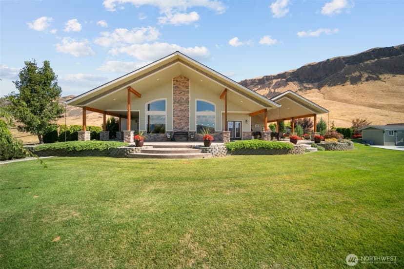 Property photo for 44 Sageland Road, East Wenatchee photo 27