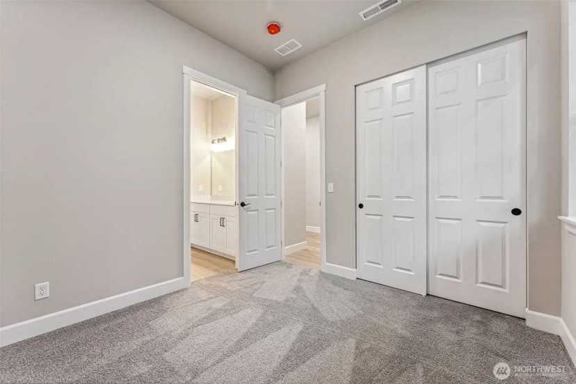 Property photo for 5931 Thornhill Avenue Sw #292, Port Orchard photo 4
