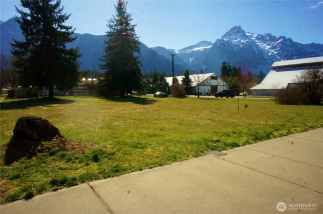 Property photo for 1095 Darrington Street, Darrington