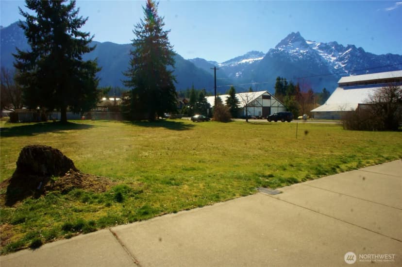 Property photo for 1095 Darrington Street, Darrington