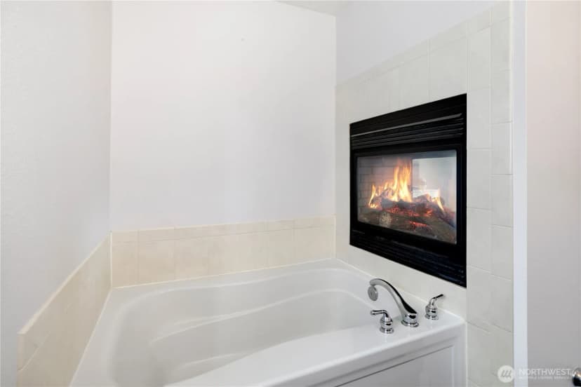 Property photo for 21662 Se 283rd Street, Maple Valley photo 13