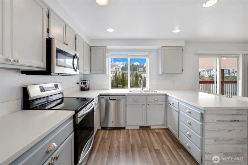 Property photo for 21662 Se 283rd Street, Maple Valley photo 5