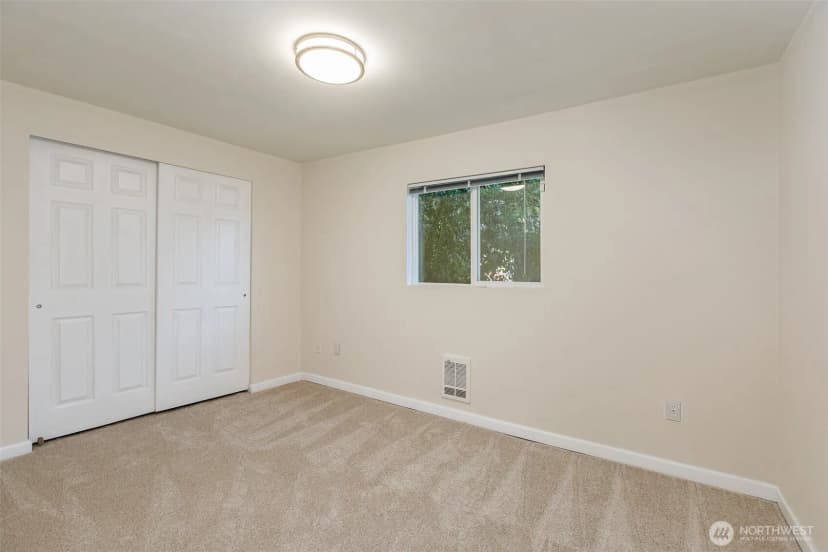 Property photo for 3513 Ne 7th Place, Renton photo 13