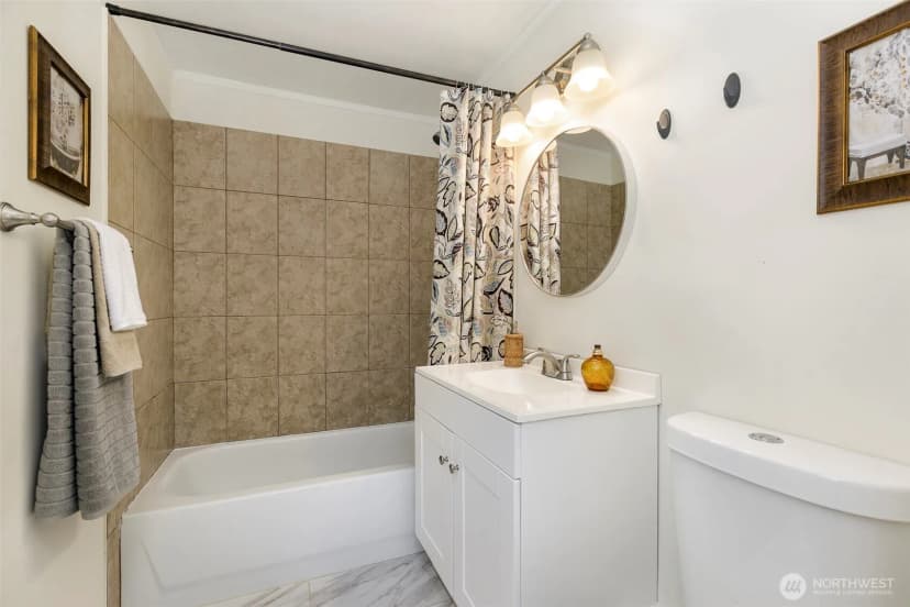 Property photo for 3513 Ne 7th Place, Renton photo 12