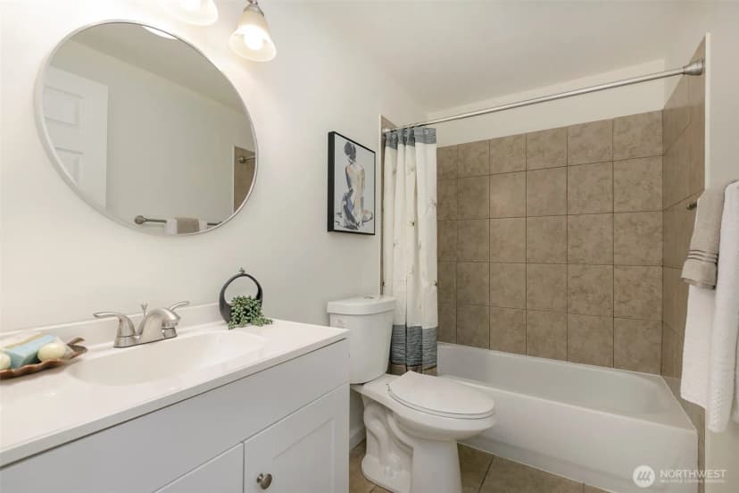 Property photo for 3513 Ne 7th Place, Renton photo 16