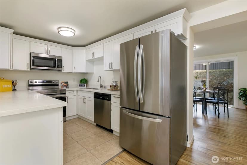 Property photo for 3513 Ne 7th Place, Renton photo 8