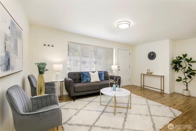 Property photo for 3513 Ne 7th Place, Renton photo 4