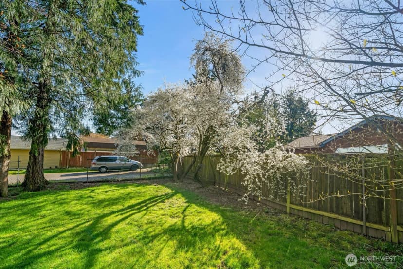 Property photo for 14207 6th Avenue S, Burien photo 40