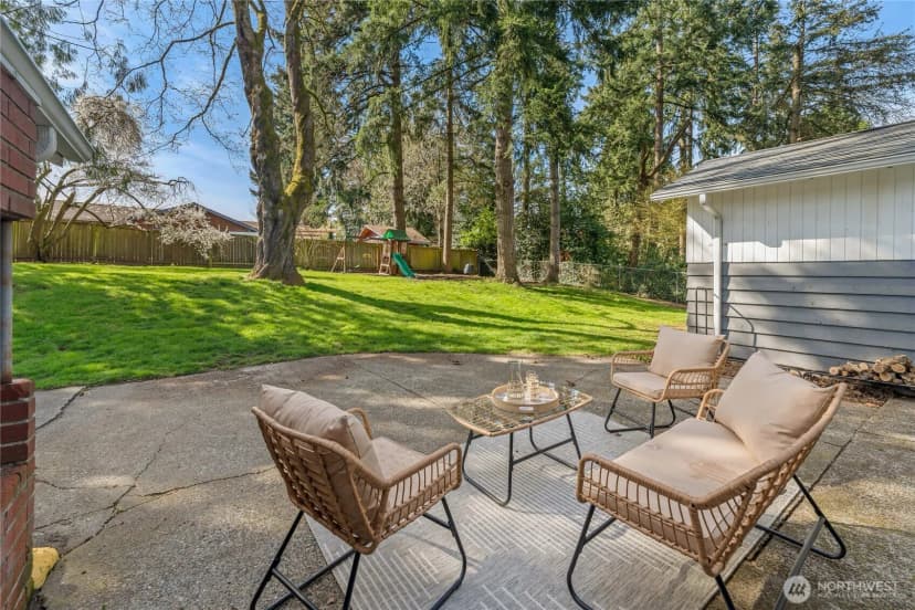 Property photo for 14207 6th Avenue S, Burien photo 37