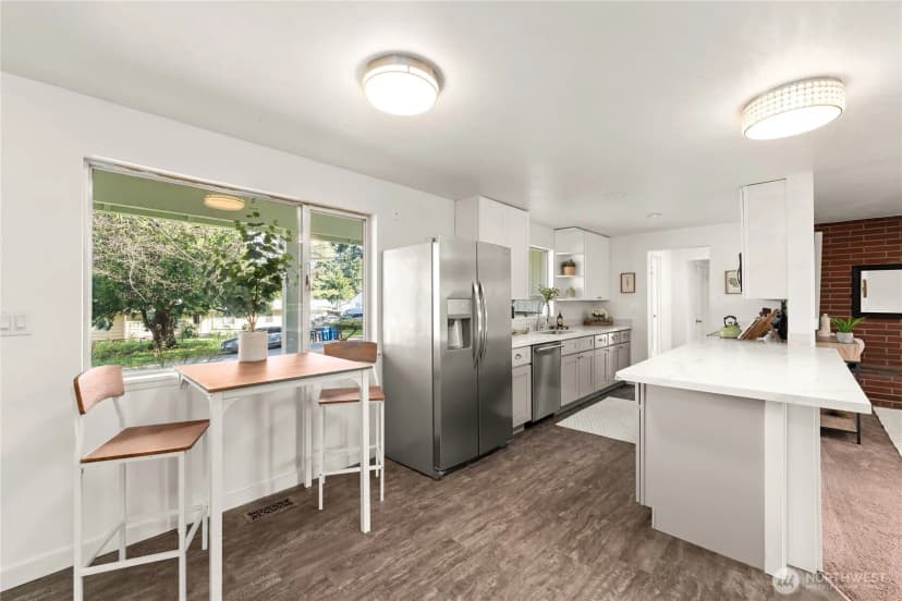 Property photo for 14207 6th Avenue S, Burien photo 4